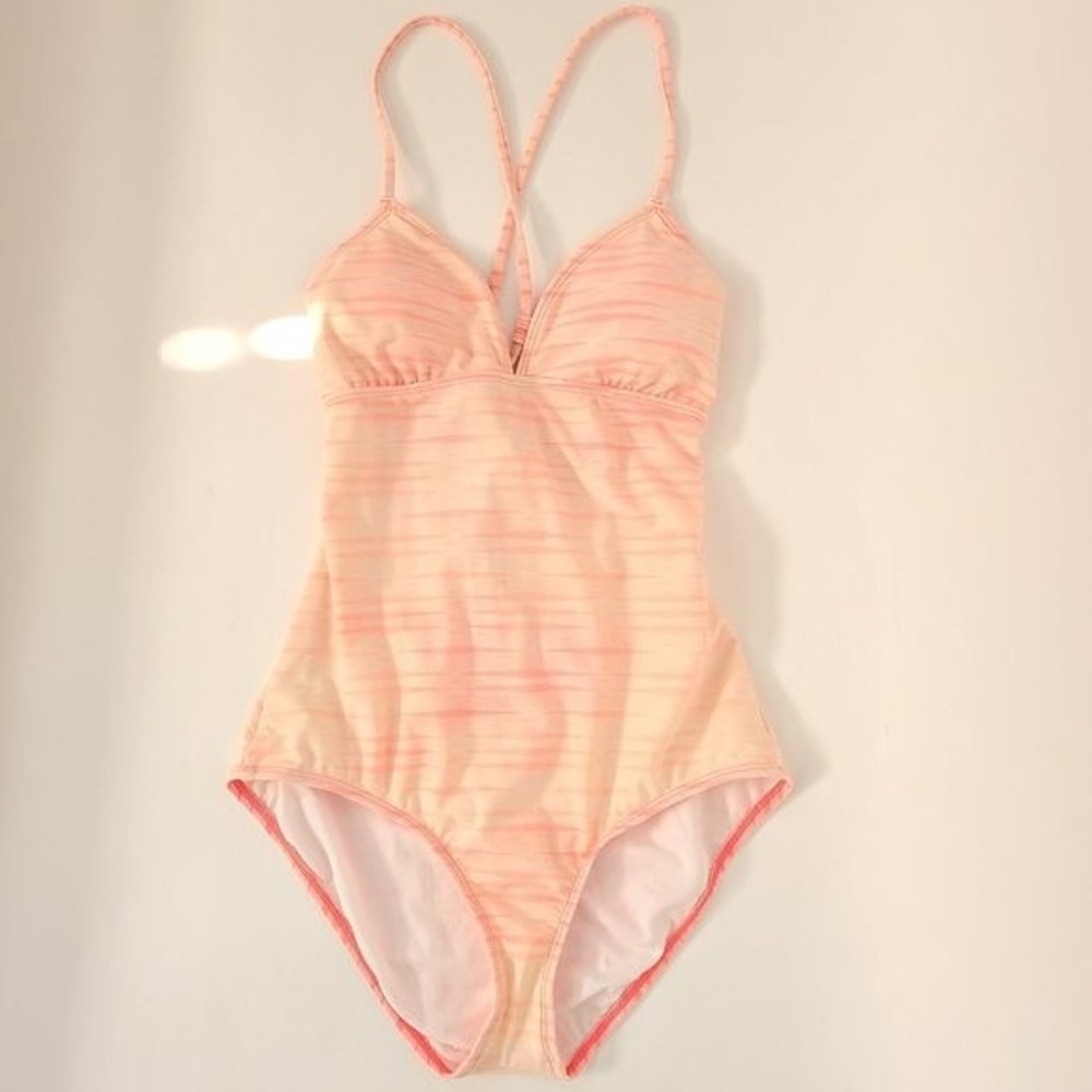 Athleta Ariel Peach One-Piece Strappy Back Swimsuit - Size M